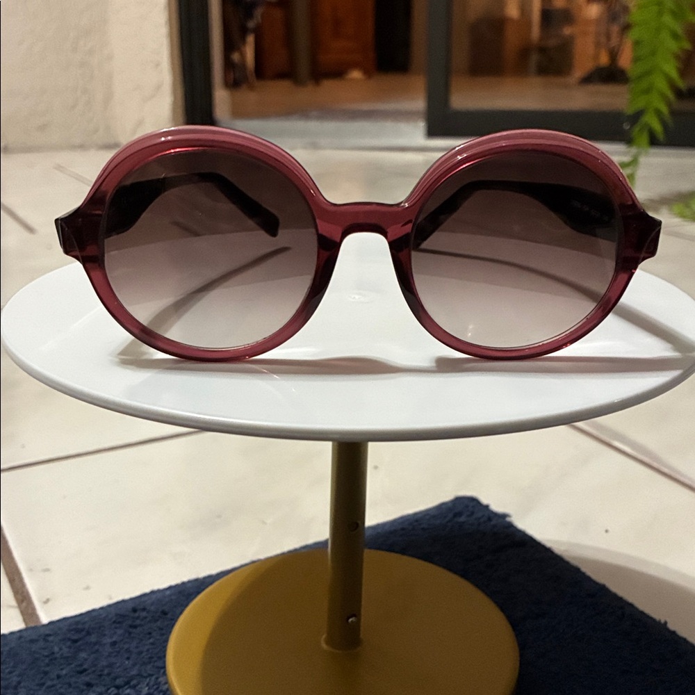 AUTHENTIC SALVATORE FERRAGAMO Crystal Burgundy Sunglass - Picture 9 of 10